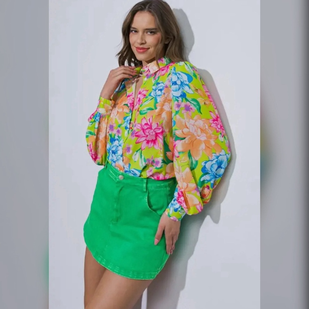 Be Bold Spring Floral Top